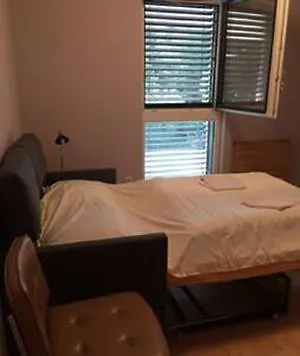 Privatunterkunft Stadtnähe Und Doch Mitten In Der *